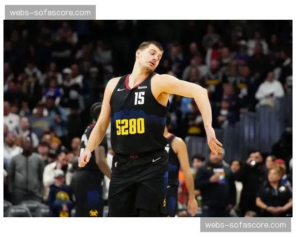 专访：掘金主帅迈克-马龙谈卫冕之路与约基奇的领导力进化